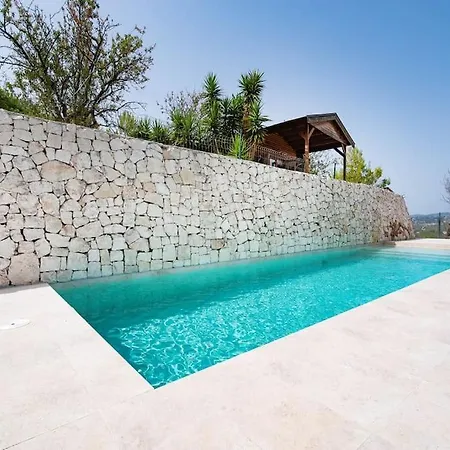 Estilo Mediterráneo Villa *